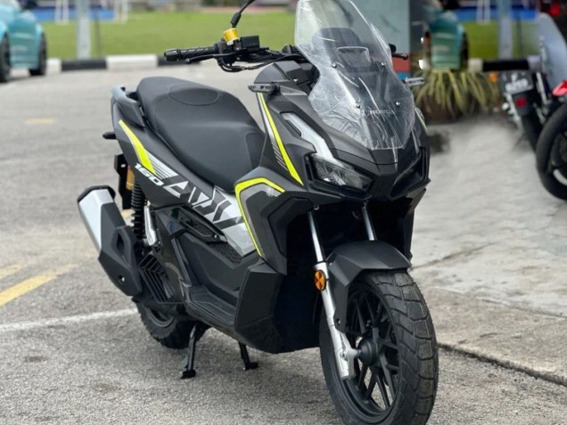 Carénages Moto Honda ADV160 2022-2024 - Argent Jaune Noir Mat
