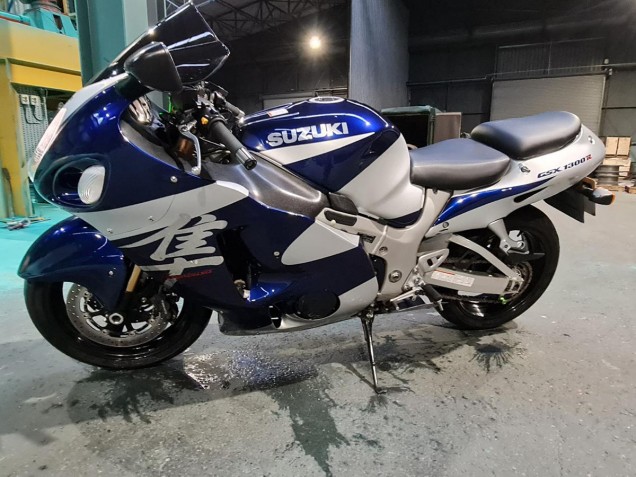 Carénages Moto Suzuki GSXR 1300 Hayabusa 1996-2007 - Bleu Blanc